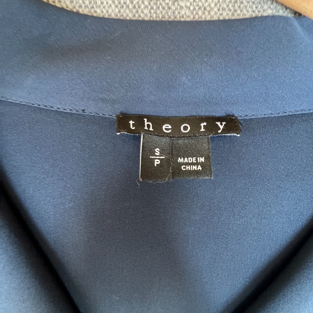 Theory Wrap Top Womens S Blue Fitted Business Casual Evening Chic Lightweight - Picture 6 of 7